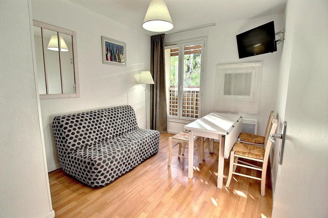 Joli T2 Proche Plage Dans Residence Ла-Лонд-ле-Мор Екстер'єр фото
